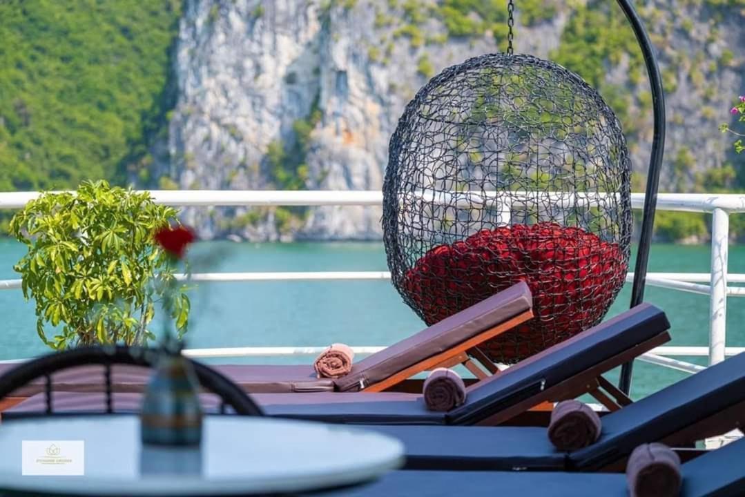 Cat Ba Valentine Hotel Dong Khe Sau Екстериор снимка